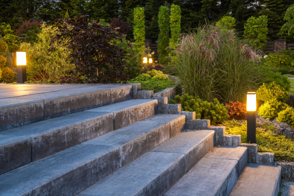 staircase outdoor lighting